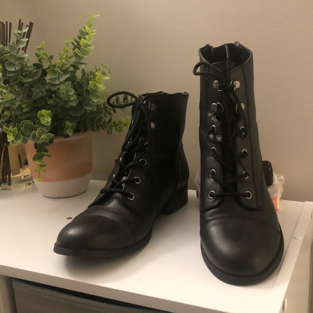 COPY - Guess low combat boots